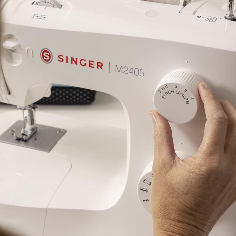 Machine à coudre Singer M2405 - Reconditionné