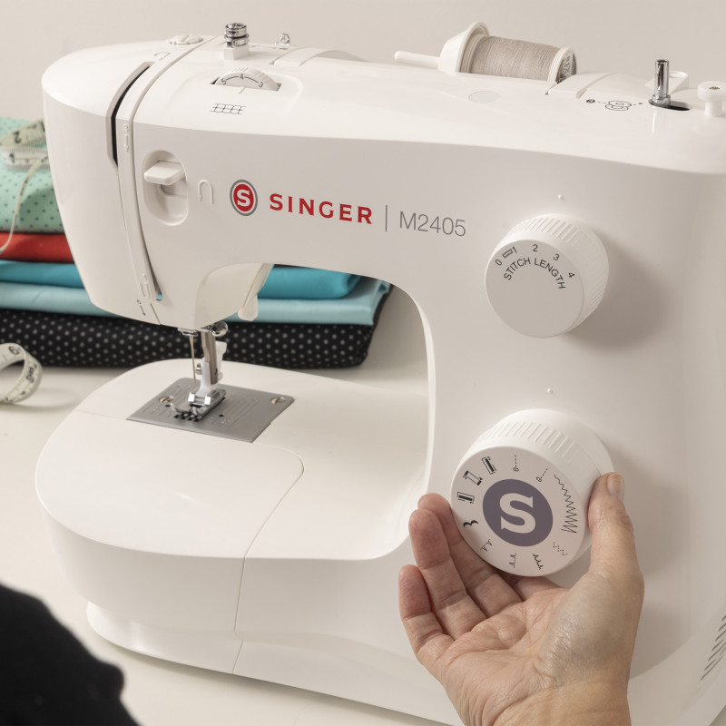 Machine à coudre Singer M2405