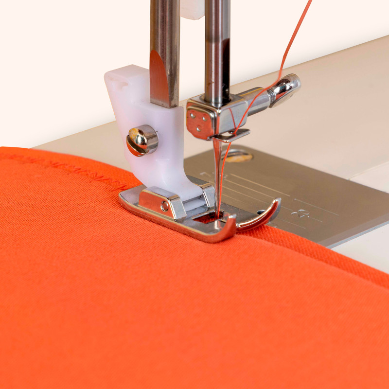 Promotion : Machine à coudre SINGER Mademoiselle avec sac offert