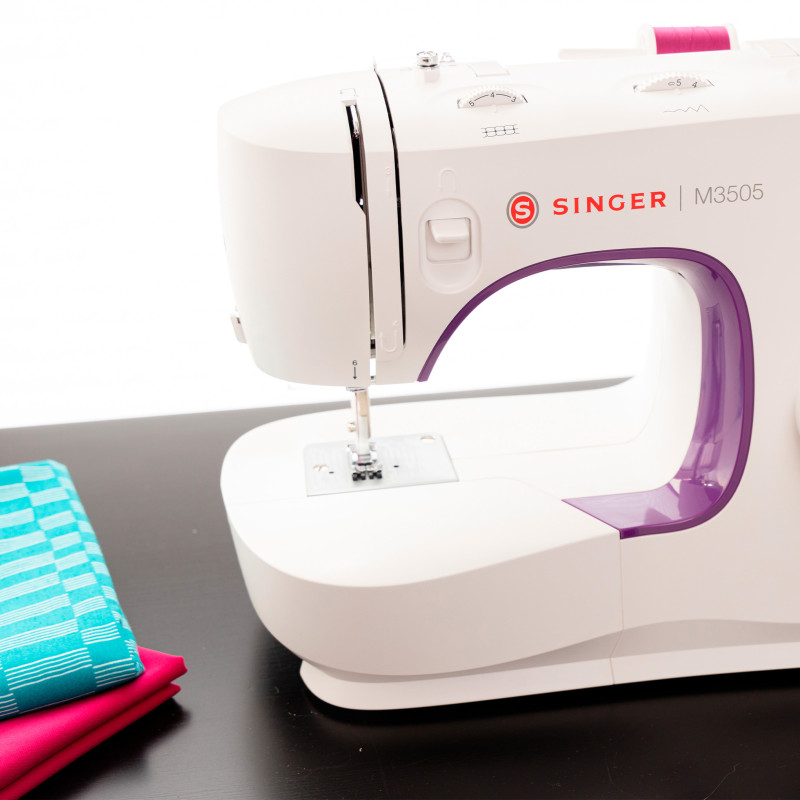 Machine à coudre Singer M3505