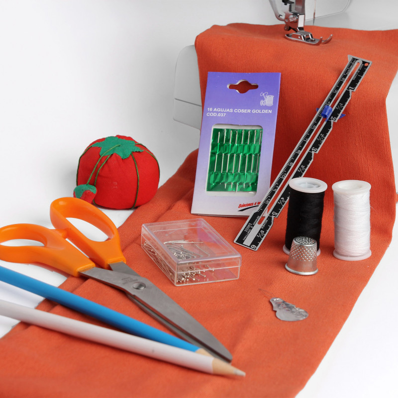 Machine à coudre Singer Initiale