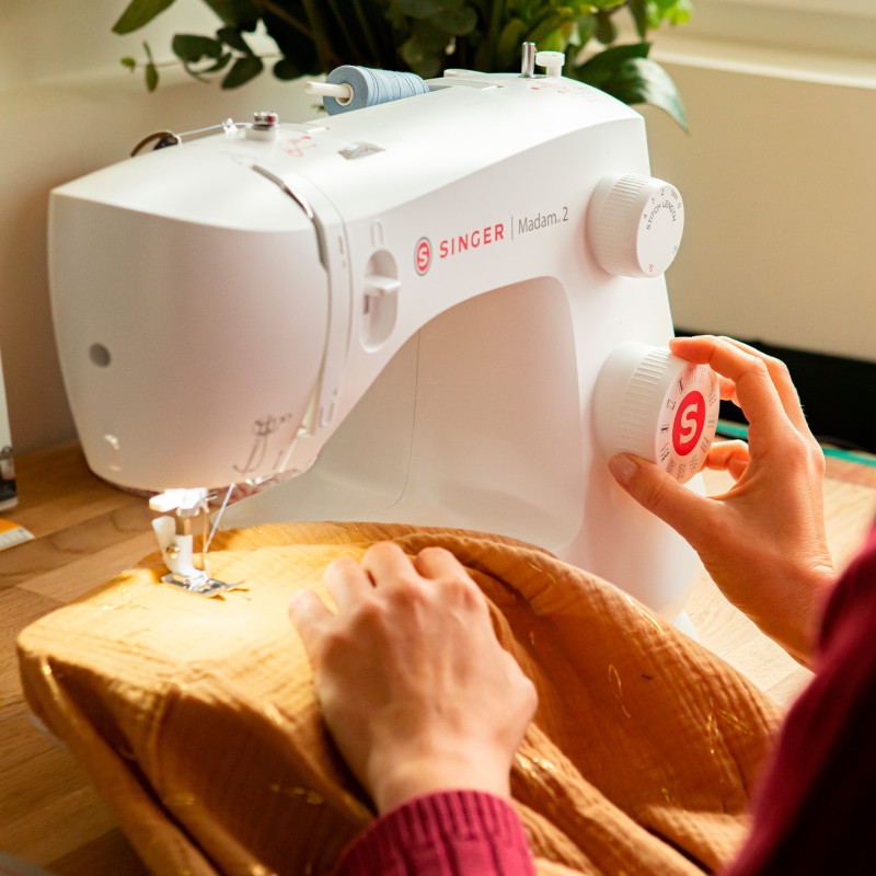 Machine à coudre Singer Madam 2